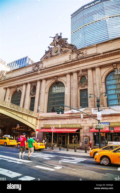 NEW YORK CITY - SEPTEMBER 05: Grand Central Terminal old entrance with people on September 5 ...