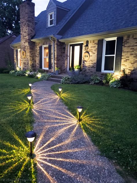 9 Solar Landscape Lighting Ideas to Highlight your Home's Exterior on a ...