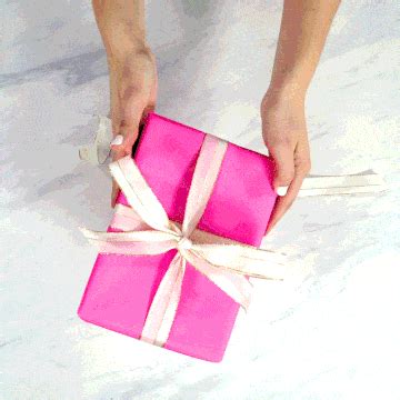 Gift Wrapping: Guide to All Things Gift Wrap