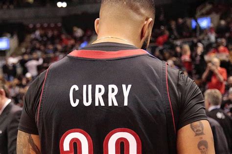 LOOK: Toronto fan Drake wears Raptors jersey of Steph Curry's dad, Dell ...