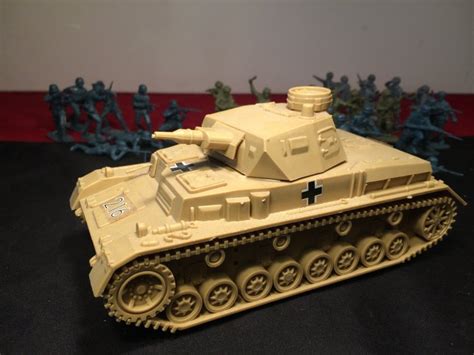 Airfix - Vintage Airfix tanks / vehicles and soldiers scale 1/32 from the 1970s - Catawiki