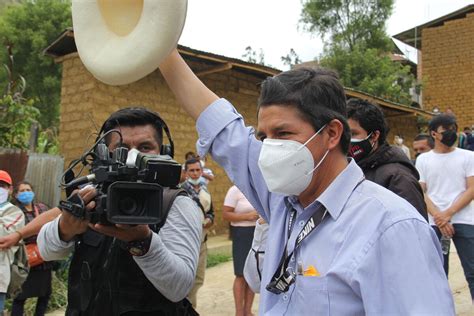 Peru Socialist Set to Face Fujimori in Battle of Extremes - Bloomberg