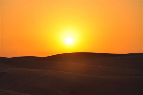 Sunset on the desert - Dubai | Desert dubai, Sunset, Dubai