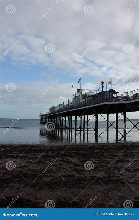 Paignton beach and pier editorial stock image. Image of devon - 82285534