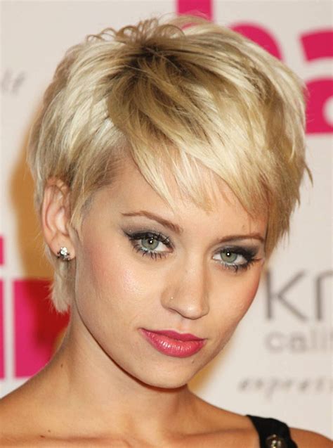 30 Best Short Hairstyle For Women – The WoW Style