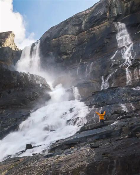 How to Hike to BOW GLACIER FALLS in Banff