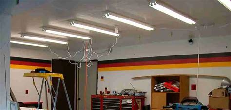 Best Fluorescent Lights for Garages - carnes mechanical