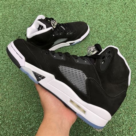 Air Jordan 5 Retro 'Oreo' 2021 - SneakerCool.com