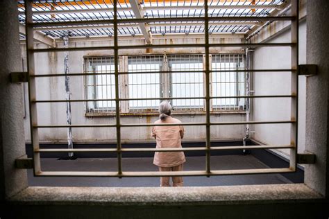 Japan’s Prisons Are a Haven for Elderly Women - Bloomberg