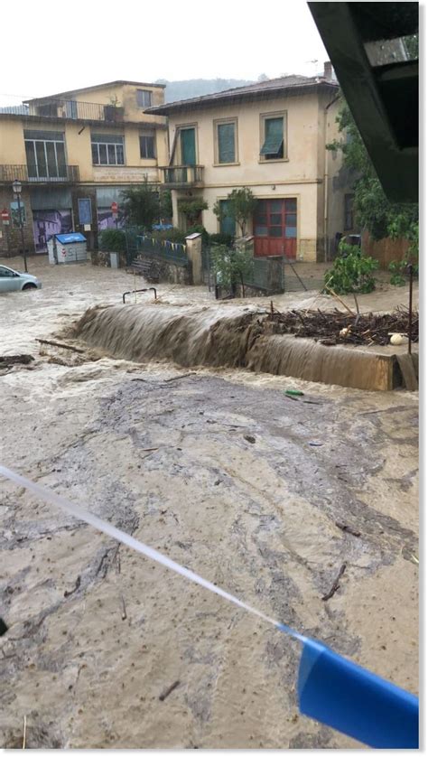 Floods in Tuscany, Italy after 50 mm of rain in 3 hours -- Earth ...