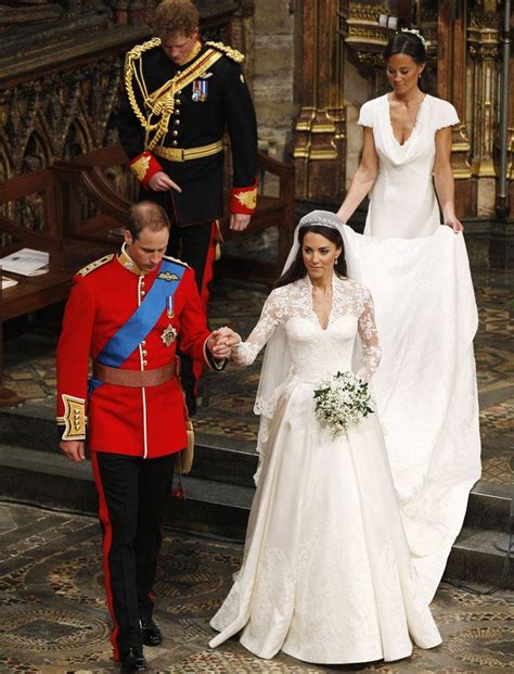 The 30 Sweetest Pictures From Will and Kate's 2011 Wedding | Kate ...