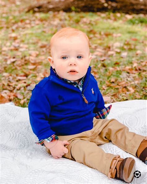 Fall photos for family! Perfect First year outfit! | Toddler boy outfits, Boy outfits, Clothes