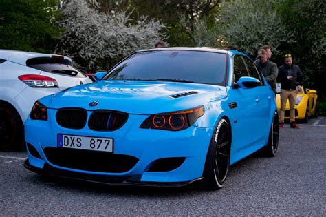 Stunning blue BMW M5 V10