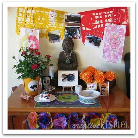 Day of the Dead traditions: Ofrenda table & decor | Regina Lord of ...