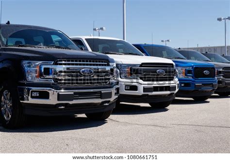 Ford F150 Logo Stock Photos - 133 Images | Shutterstock