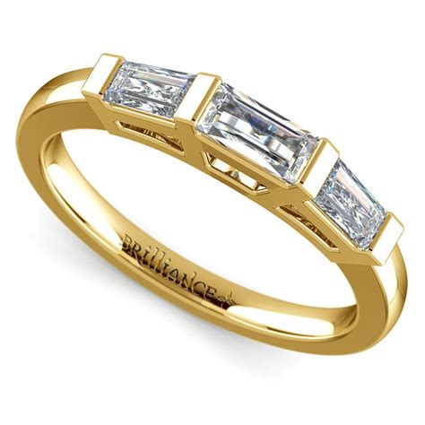 Baguette Diamond Wedding Ring in Yellow Gold (3/5 ctw)