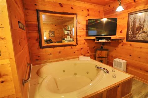 13 Most Romantic Cabins Near Helen, Georgia for 2023 – Trips To Discover