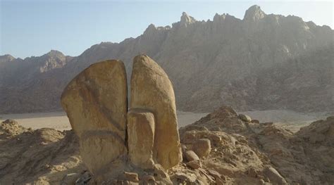 Visit Mount Sinai in Saudi Arabia - Doubting Thomas Research