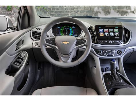 2019 Chevrolet Volt: 169 Interior Photos | U.S. News