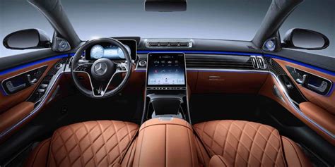 The interior of the new Mercedes-Benz S-Class - Changing Lanes