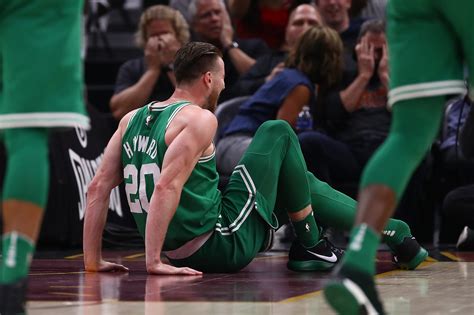 PHOTOS: Gordon Hayward’s Injury Called a Fractured Ankle | Heavy.com