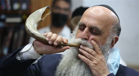 10 Reasons to Listen to Shofar on Rosh Hashana | United with Israel