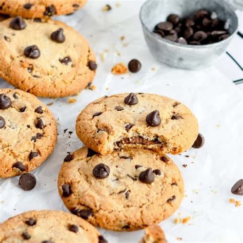 Doubletree Cookies (Famous Recipe) - easycopycatrecipe.com