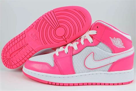 Nike Air Jordan 1 Hyper Pink/White Hot R | Pink nike shoes, Jordan shoes girls, Green nike shoes