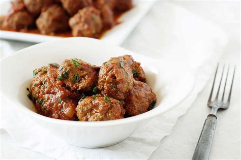 Slow Cooker Meatballs in Tomato Sauce Recipe