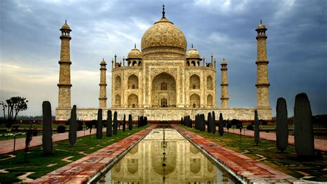 Taj Mahal, Tracing The Footsteps of The Most Beautiful Masterpiece of ...