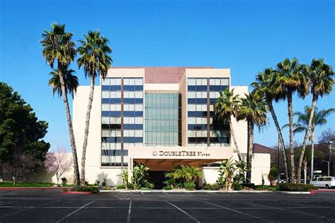 DOUBLETREE BY HILTON FRESNO CONVENTION CENTER $140 ($̶1̶7̶8̶) - Updated 2021 Prices & Hotel ...