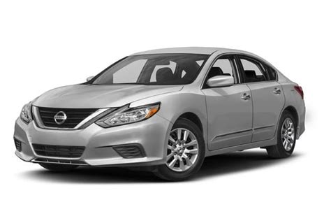 2017 Toyota Camry vs the 2017 Nissan Altima | Marietta Toyota