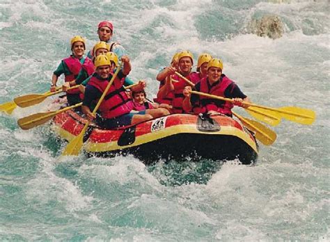 AEROVANTAGE MANAGEMENT: WHITE WATER RAFTING