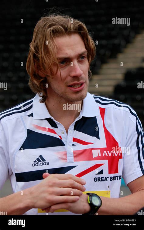 Britain’s athletics medalists from the 1952 Olympic Games Stock Photo ...