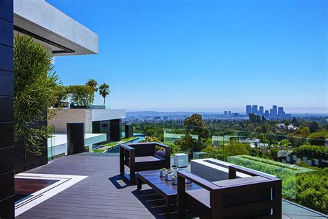 World-Class Beverly Hills Contemporary Luxury Home With Dramatic Views ...