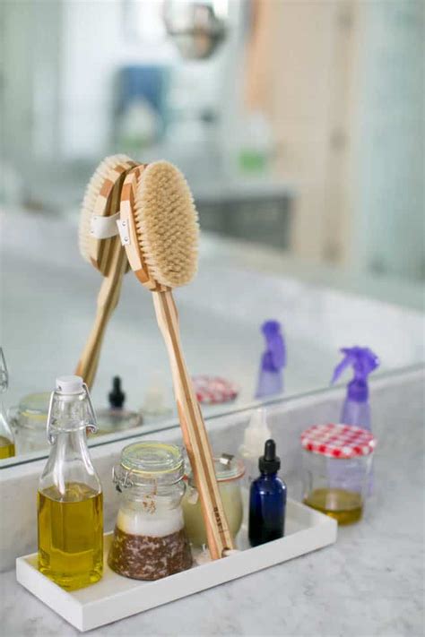 The Benefits of Dry Brushing + How to Get Started | HelloGlow.co