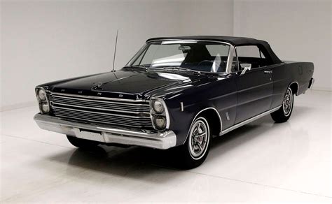 Ford Galaxie 500