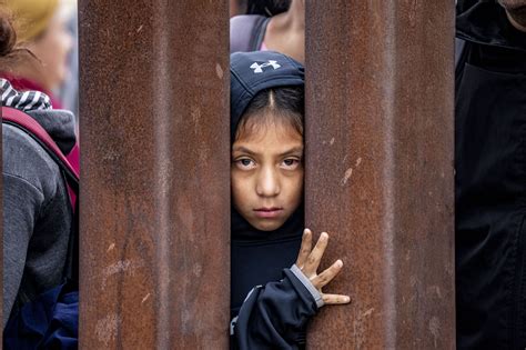 Faces of the border wall