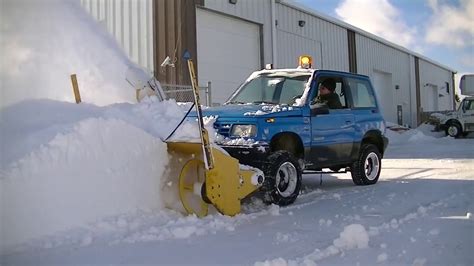 Homemade truck snowblower (chevrolet Tracker) - YouTube