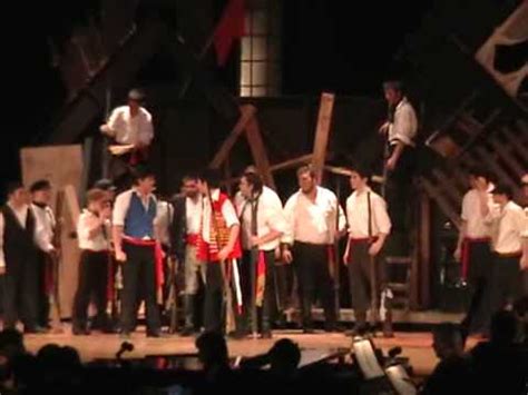 Les Mis - At the Barricade - Gavroche's Death Scene - YouTube