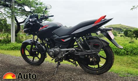 Bajaj Pulsar 125 Neon First Ride Review: 125cc सेगमेंट में मचाएगी धूम - Bajaj Pulsar 125 Neon ...