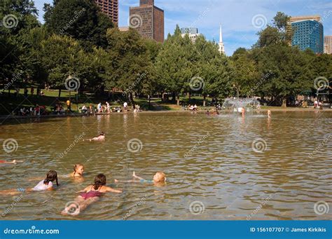 Children Cool Off on a Warm Summer Day Editorial Photography - Image of fountain, landmark ...