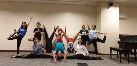 Team Bonding Yoga Class in Singapore | Workplacehealth.sg