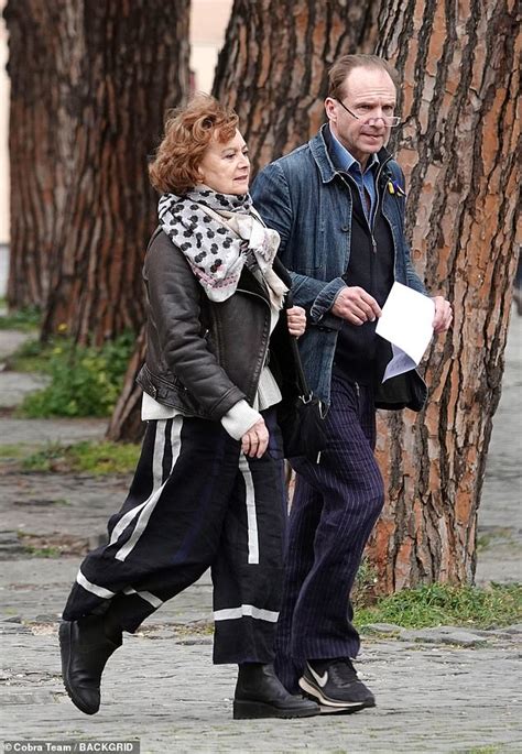 Ralph Fiennes spotted in Rome with former lover Francesca Annis | Daily Mail Online