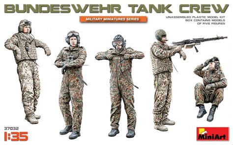 37032 BUNDESWEHR TANK CREW – Miniart