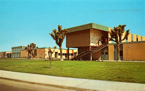 Vintage Chrome Postcards: Antelope Valley College