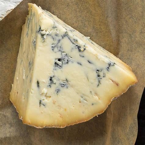 The Country Victualler. Stichelton Blue Cheese (400g)