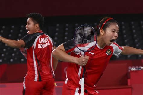 Distance no issue for badminton-mad Indonesian fans | Olympics News | Al Jazeera