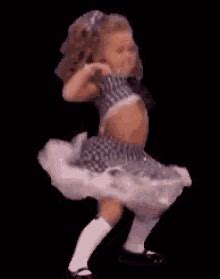 Dancing Girl GIFs | Tenor