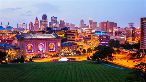 Kansas City, Missouri Skyline at Night (logos blurred) | Vibration ...